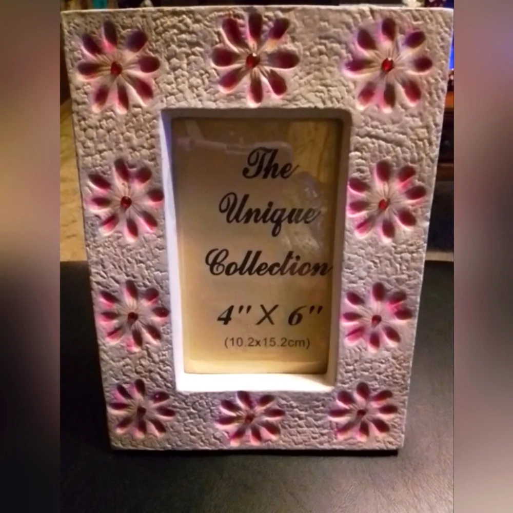 Pink Floral Photo Frame With Rhinestones - Picture 1 of 3